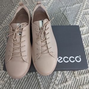 ECCO WOMEN’S SOFT 8 ROSE DUST SIZE 8